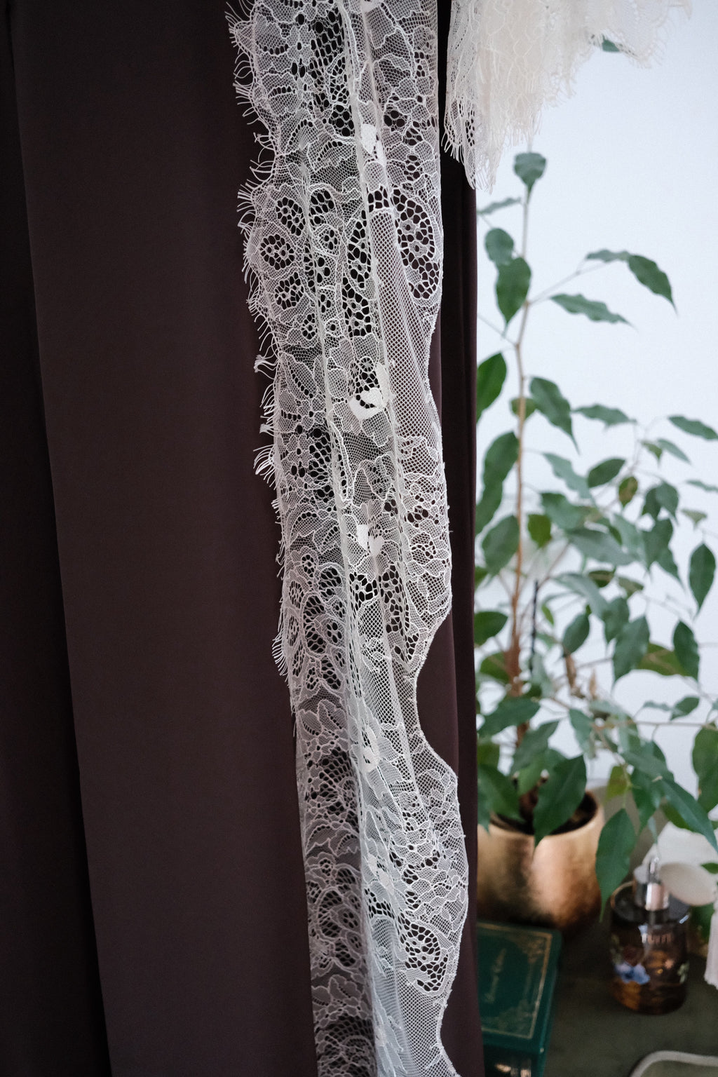 Qinwan Abaya