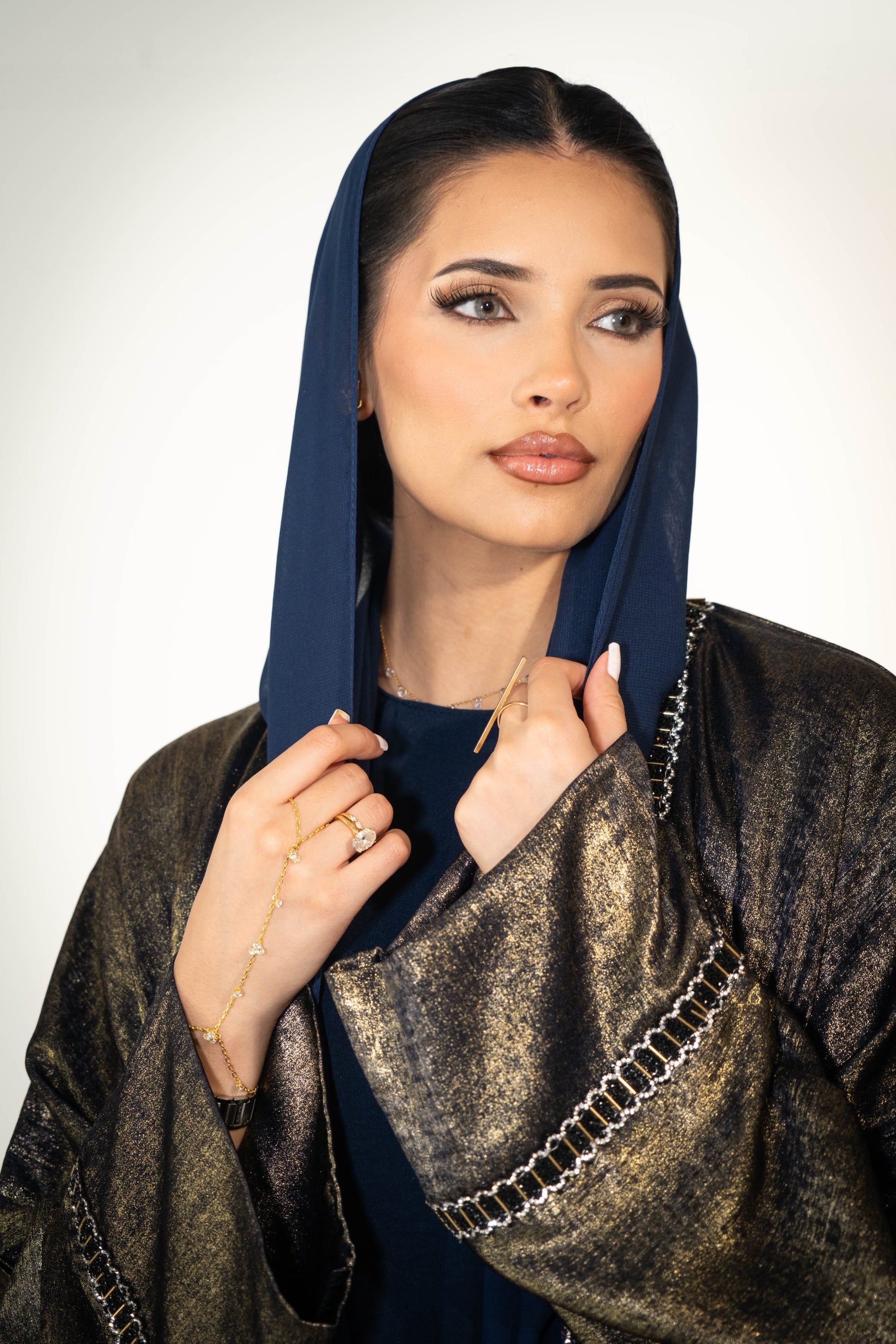 Aylin Abaya