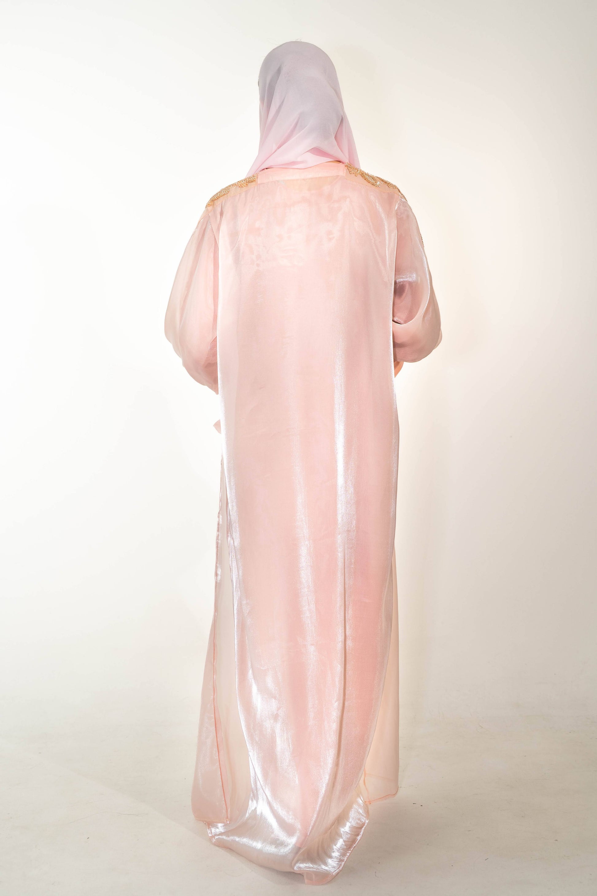Ela Abaya