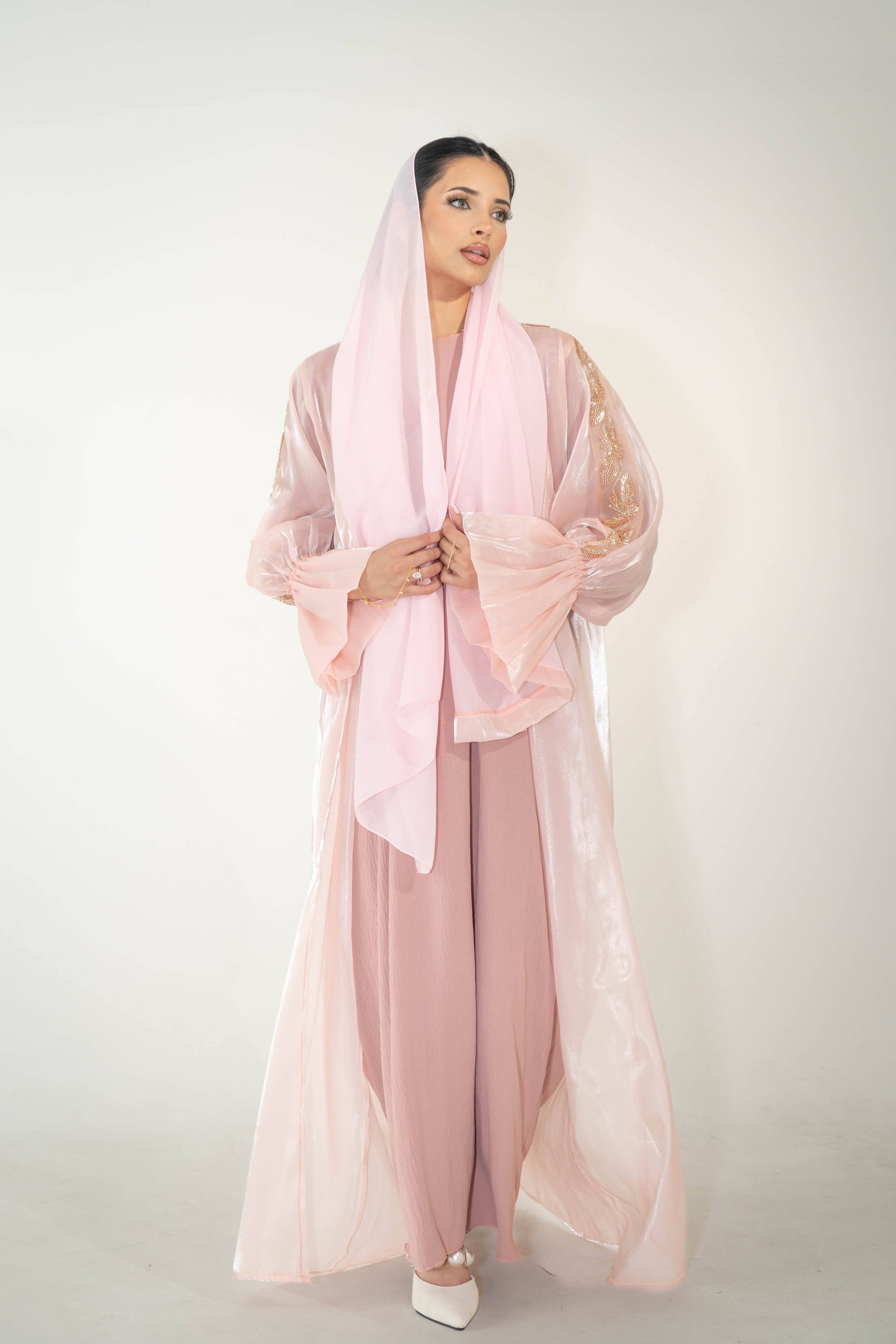 Ela Abaya