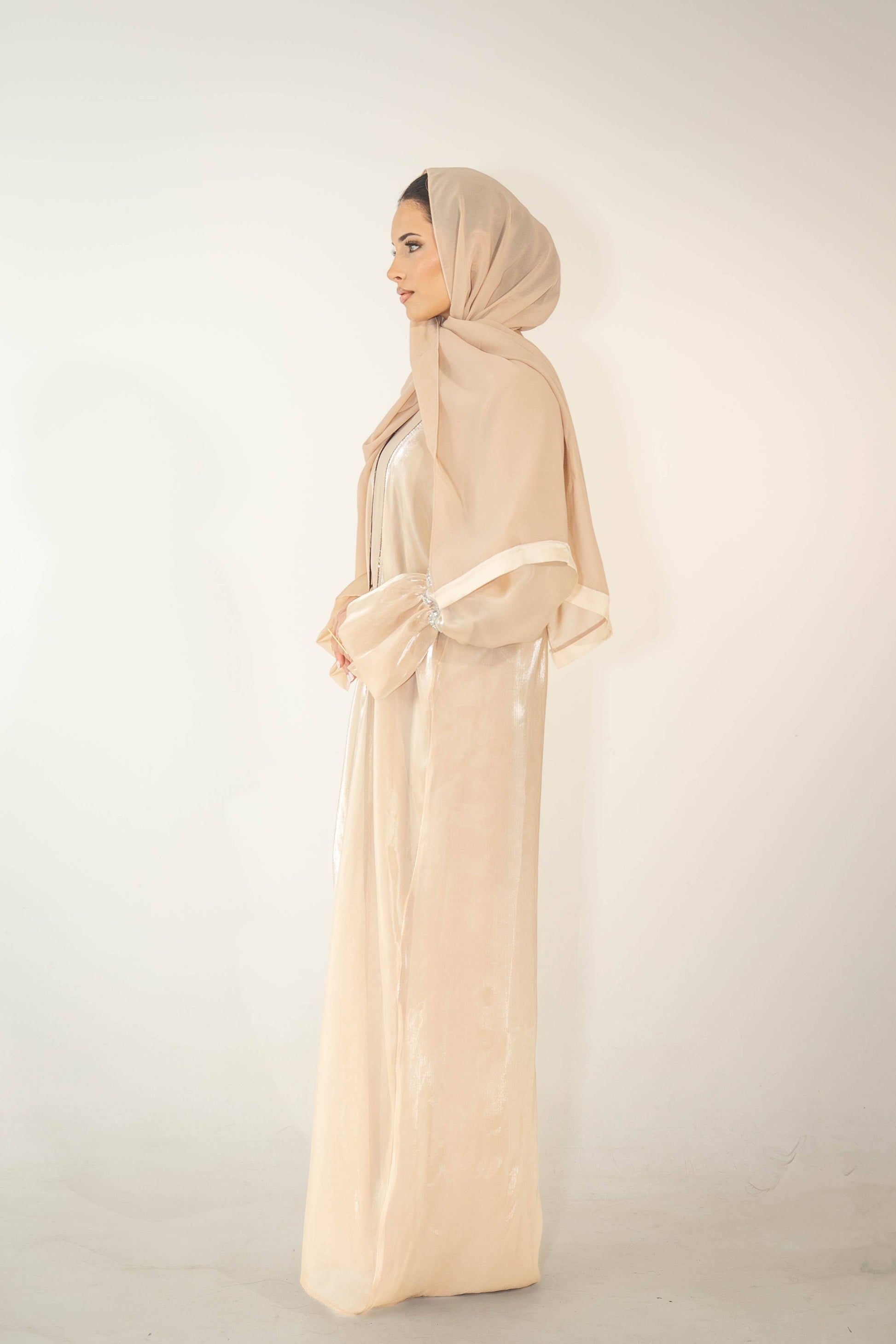 Nabiilabee Abaya