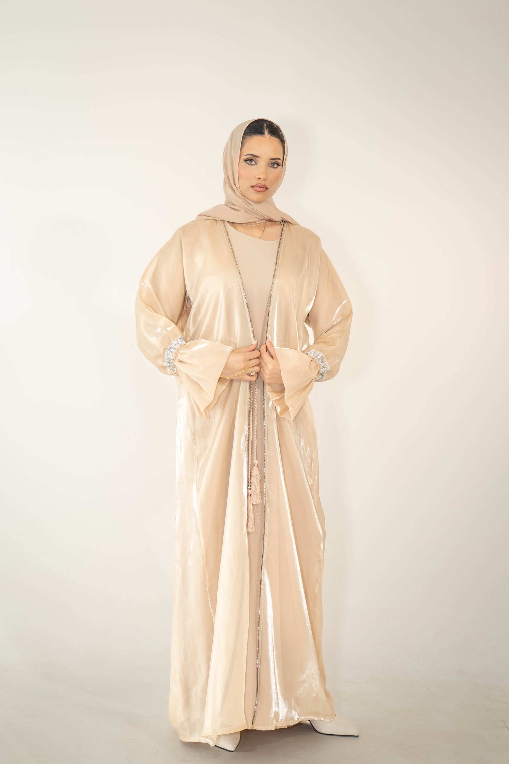 Nabiilabee Abaya