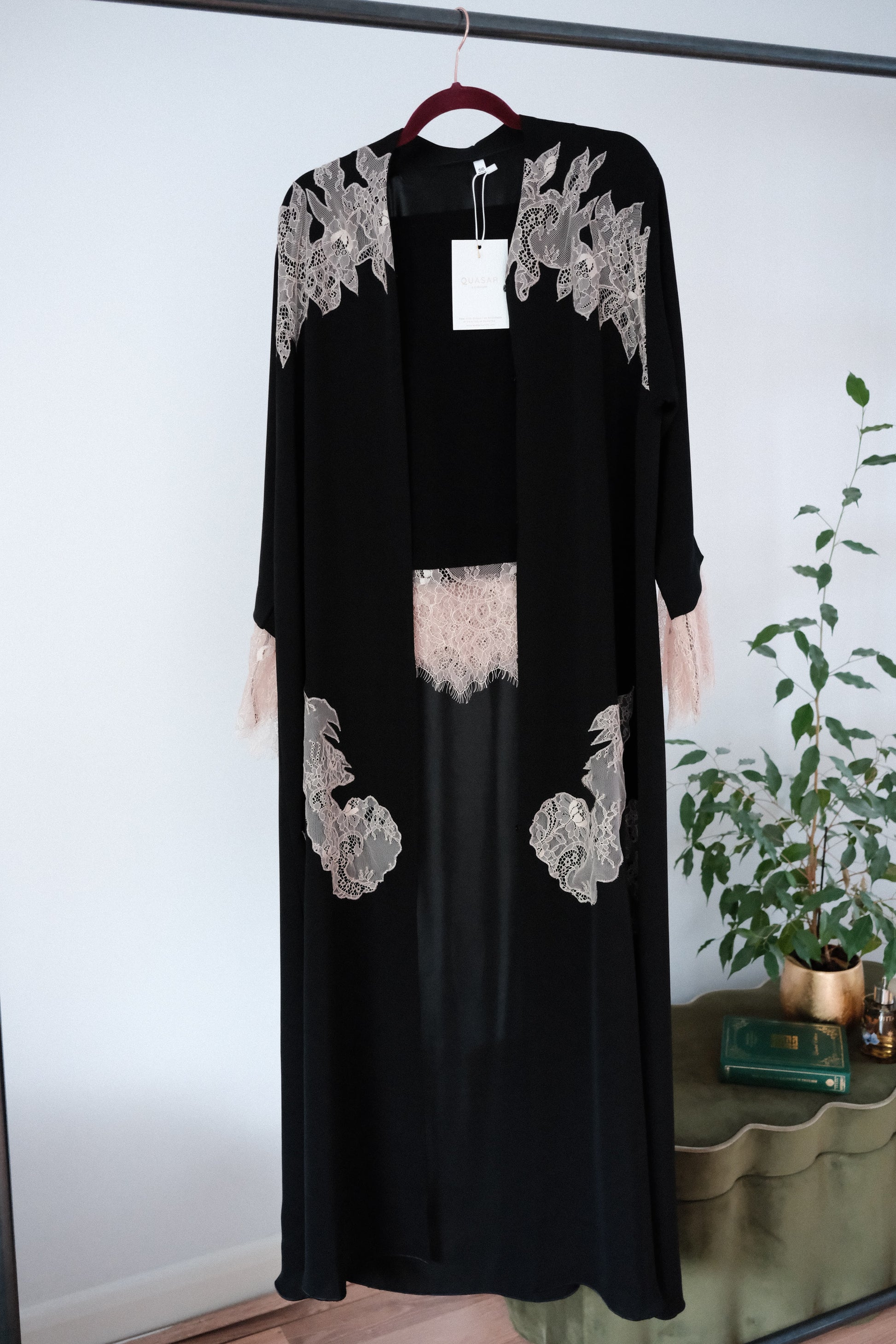 Qahwa Abaya