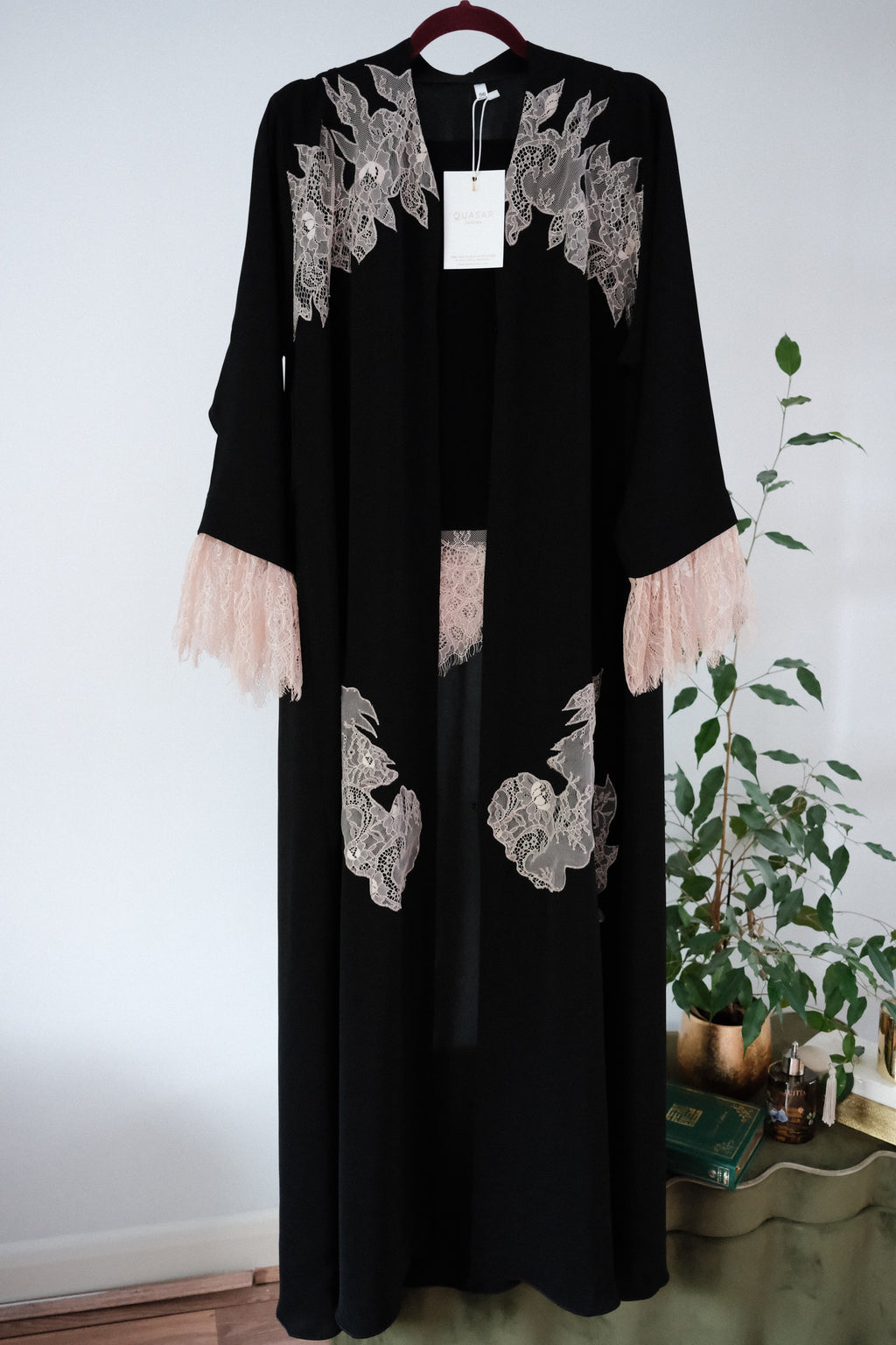 Qahwa Abaya