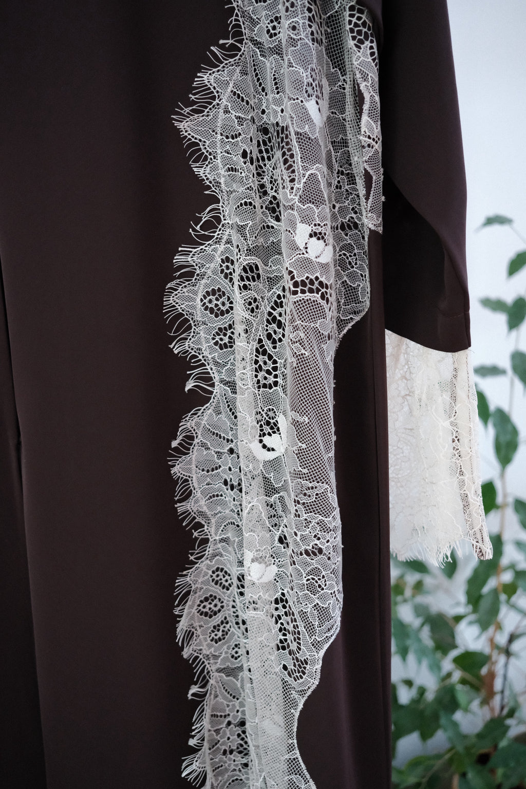 Qinwan Abaya