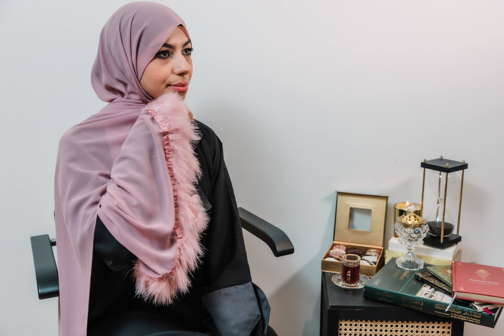 Chiffon Feather Trimmed Hijab